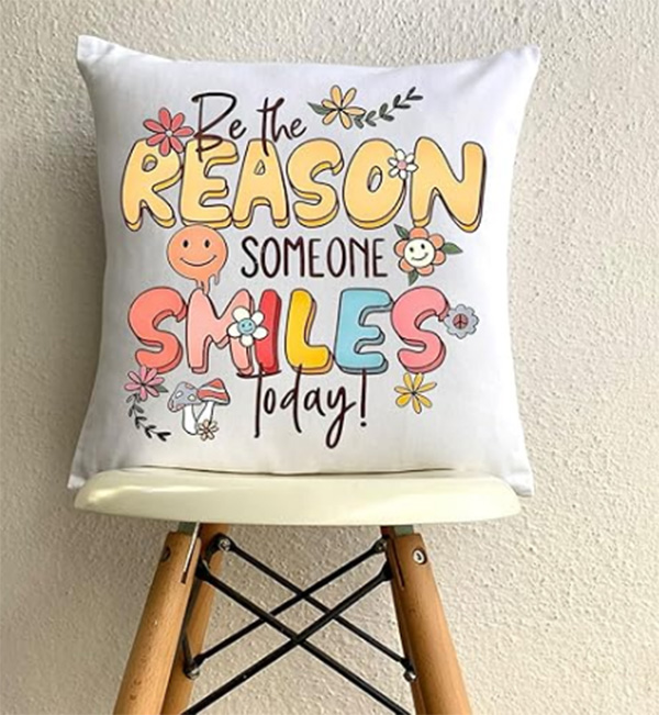 Tajnan “Be the Reason Someone Smiles Today” Printed Cushion Cover – Motivational Quote Decorative Pillow for Home Décor