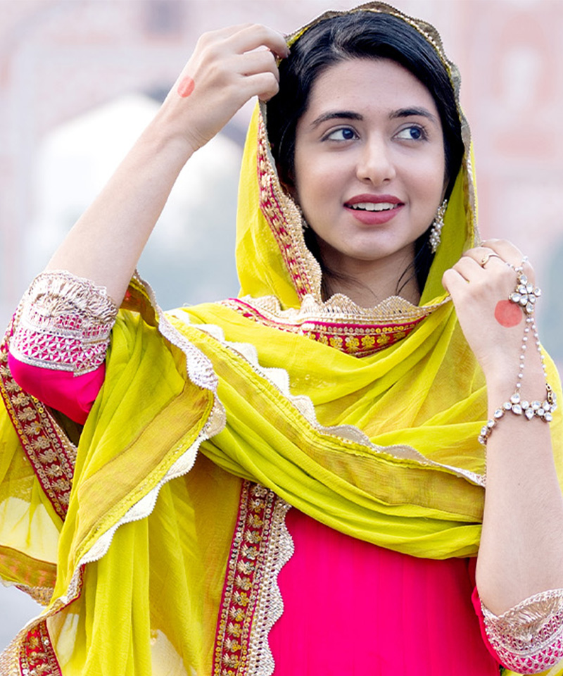 Inayat Hot Pink Georgette Suit Set with Yellow Chiffon Dupatta & Zari Border - Image 3